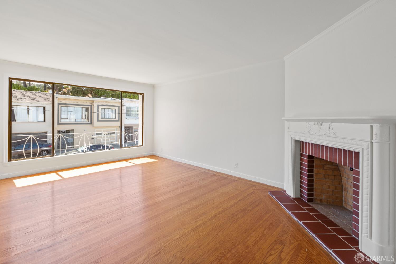 Detail Gallery Image 4 of 93 For 369 Princeton St, San Francisco,  CA 94134 - 4 Beds | 2 Baths