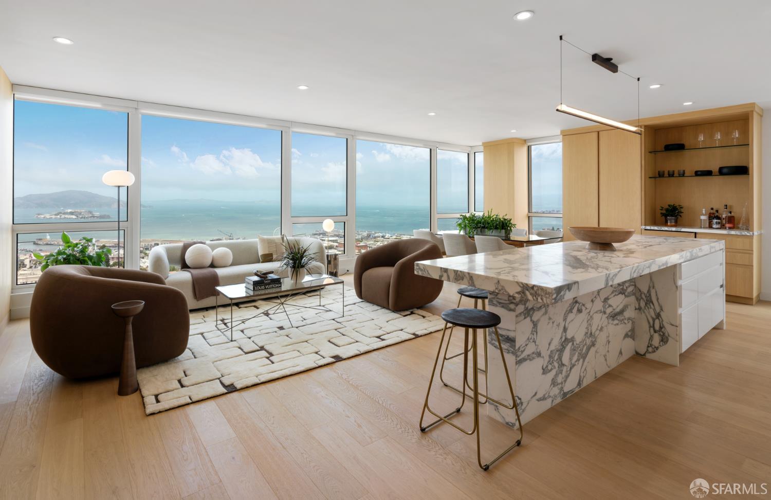 Detail Gallery Image 3 of 39 For 1070 Green St #801,  San Francisco,  CA 94133 - 2 Beds | 2/1 Baths