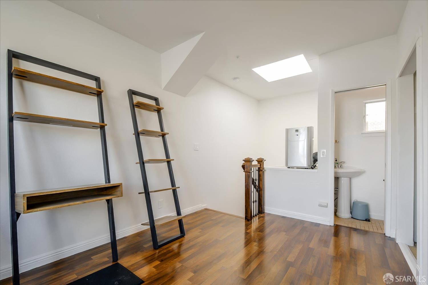 Detail Gallery Image 13 of 26 For 144 Langton St, San Francisco,  CA 94103 - 2 Beds | 1/1 Baths