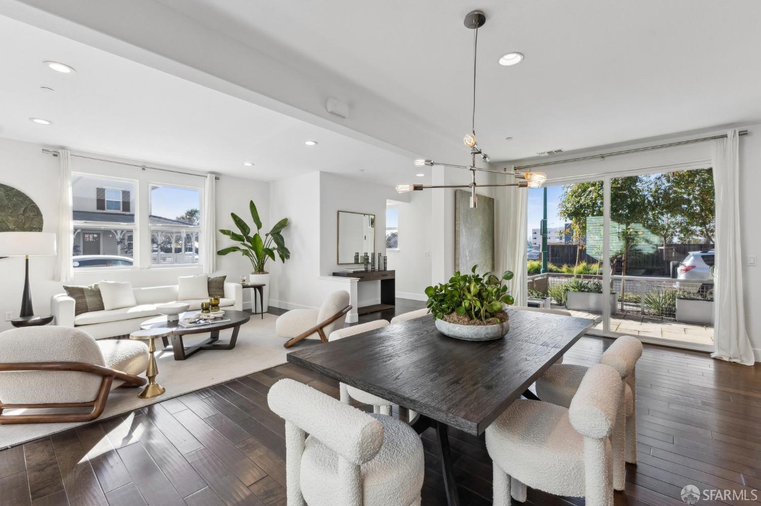 Detail Gallery Image 11 of 52 For 2768 Bette St, Alameda,  CA 94501 - 4 Beds | 3/1 Baths