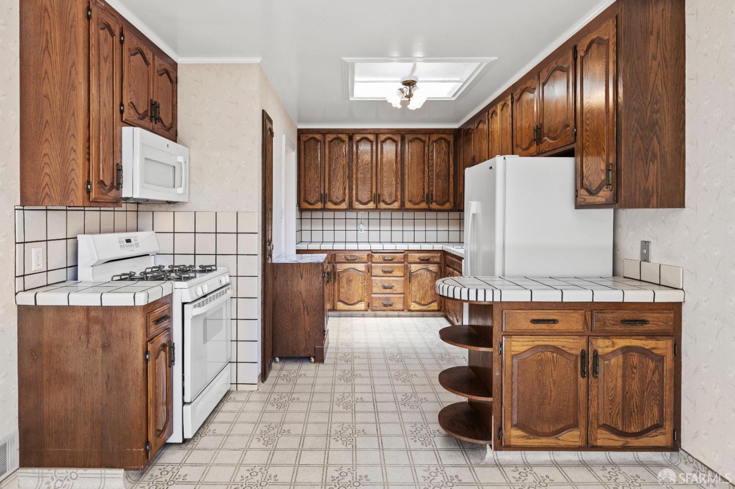 Detail Gallery Image 17 of 93 For 369 Princeton St, San Francisco,  CA 94134 - 4 Beds | 2 Baths