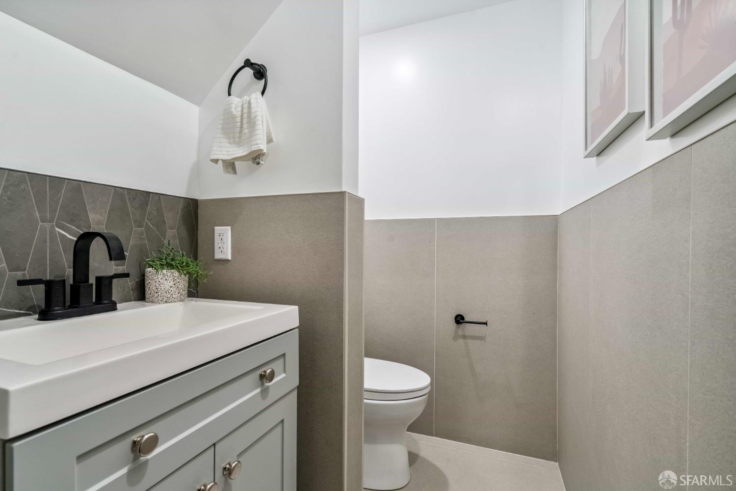 Detail Gallery Image 40 of 54 For 1210 40th Ave, San Francisco,  CA 94122 - 3 Beds | 2/1 Baths