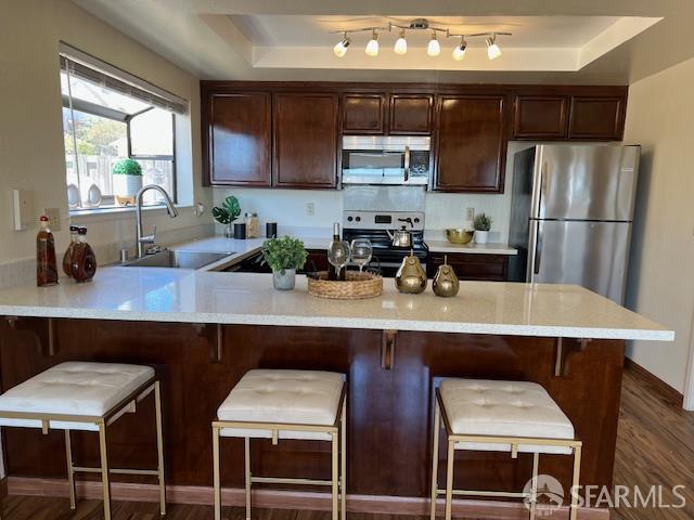 Detail Gallery Image 8 of 34 For 11 Seville Way, South San Francisco,  CA 94080 - 4 Beds | 2/1 Baths