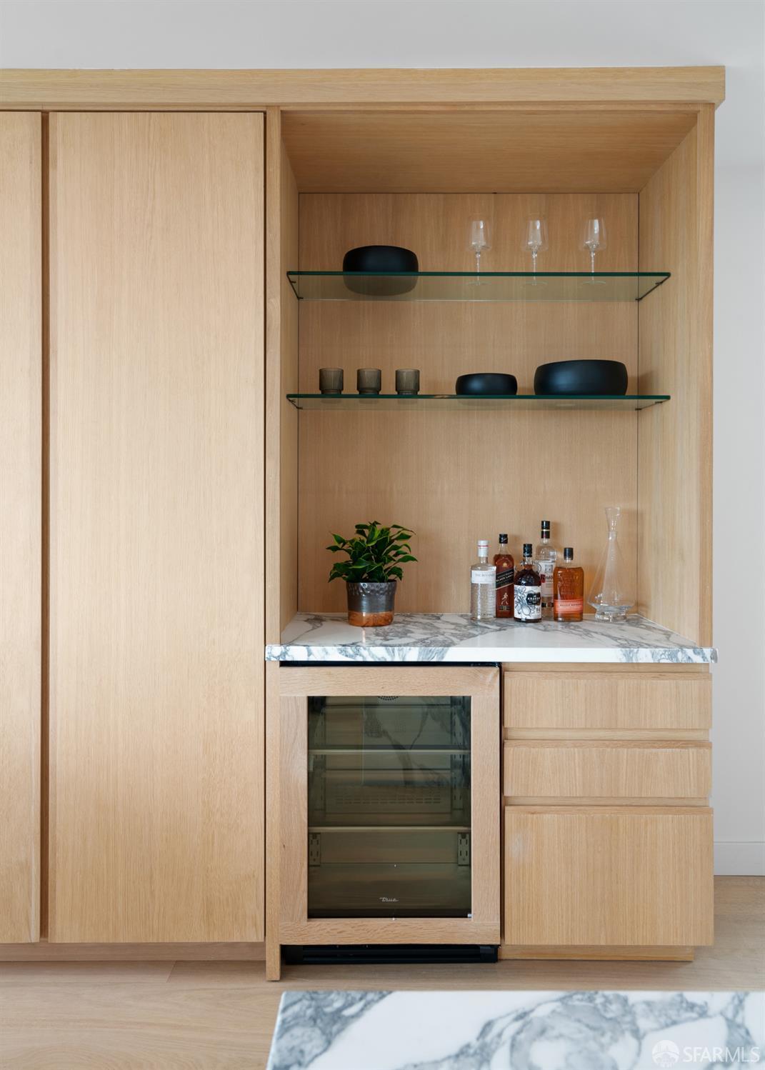 Detail Gallery Image 15 of 39 For 1070 Green St #801,  San Francisco,  CA 94133 - 2 Beds | 2/1 Baths