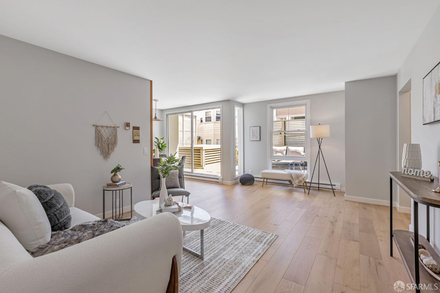 Detail Gallery Image 2 of 31 For 1734 Bay St #103,  San Francisco,  CA 94123 - 1 Beds | 1 Baths