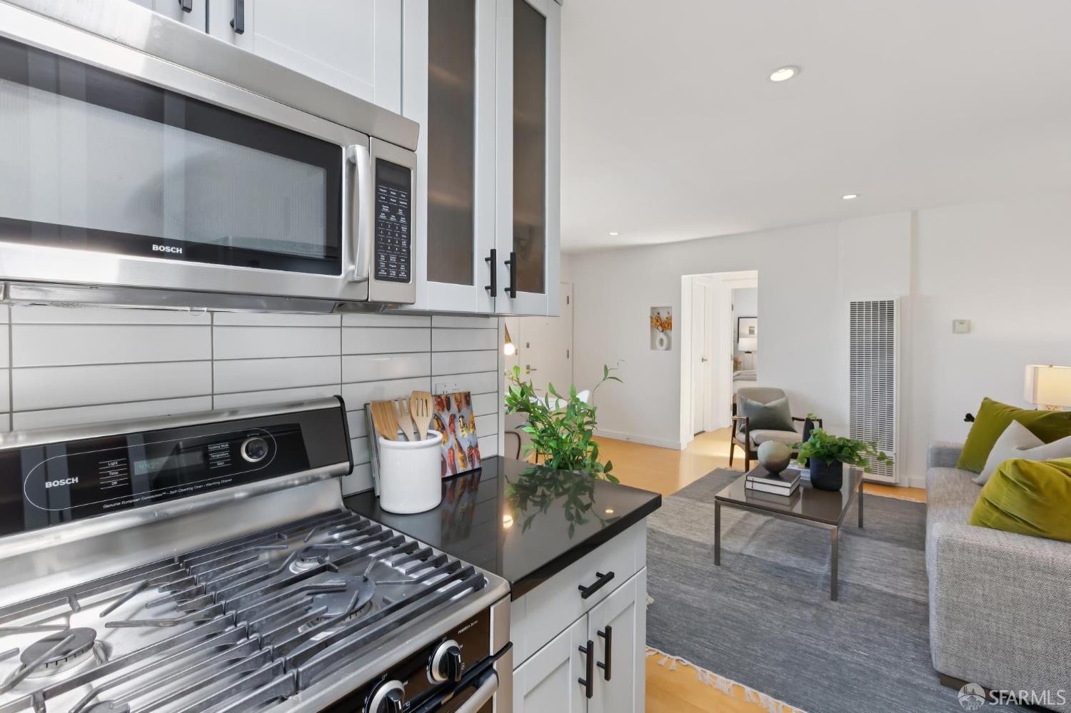 Detail Gallery Image 13 of 29 For 965 Alvarado St #5,  San Francisco,  CA 94114 - 1 Beds | 1 Baths