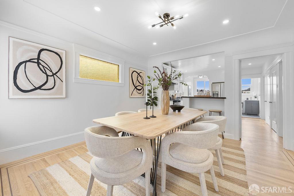 Detail Gallery Image 7 of 44 For 682 London St, San Francisco,  CA 94112 - 3 Beds | 2 Baths