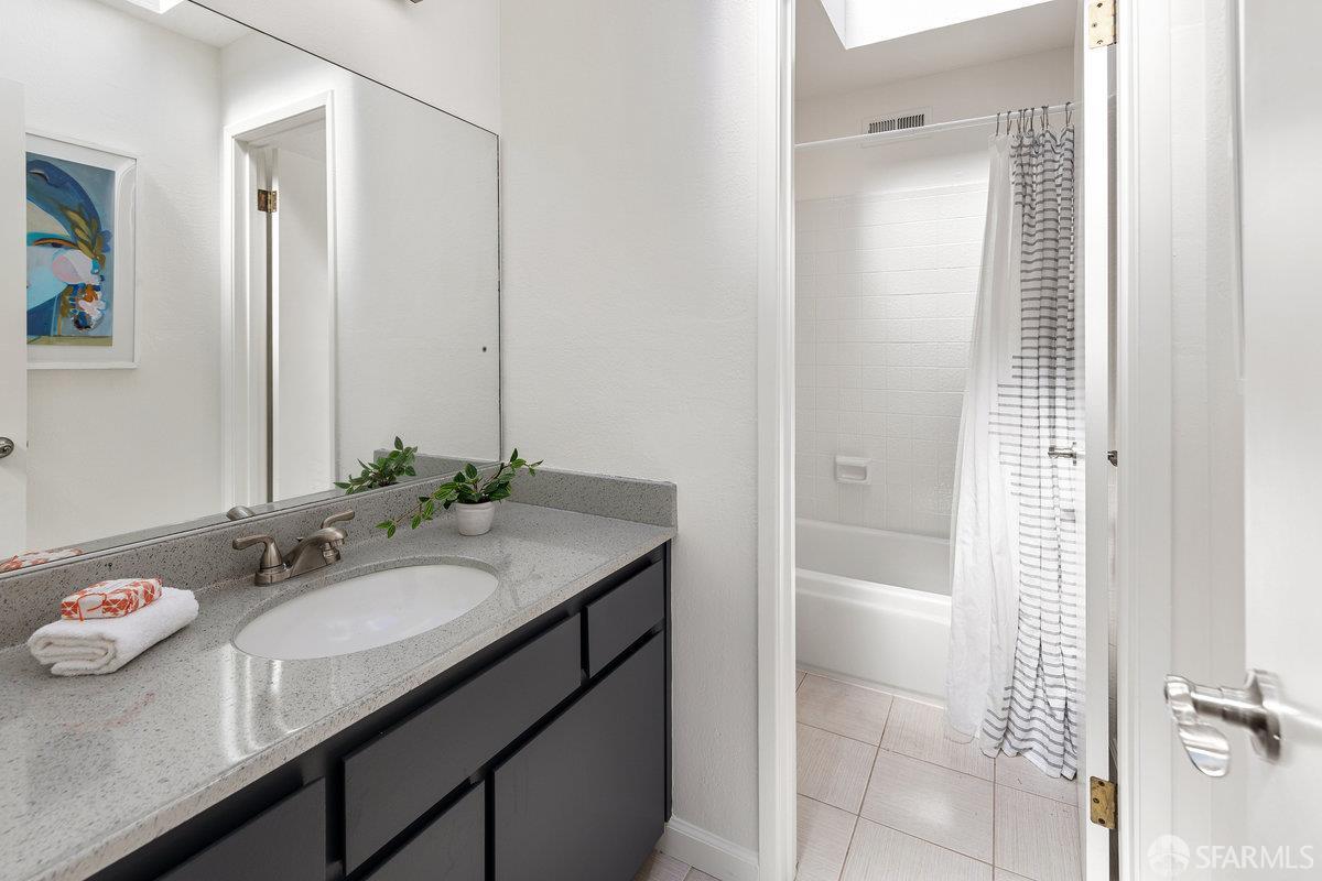 Detail Gallery Image 44 of 63 For 861 Lawton St, San Francisco,  CA 94122 - 3 Beds | 2/1 Baths