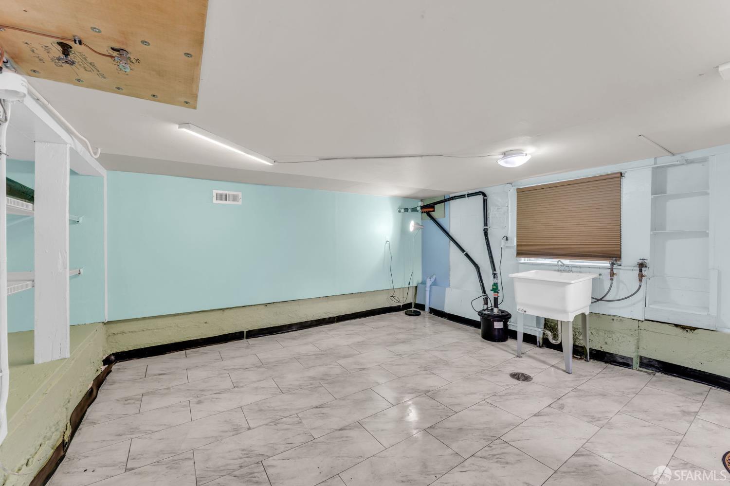 Detail Gallery Image 16 of 21 For 980 Holloway Ave, San Francisco,  CA 94132 - 2 Beds | 1 Baths