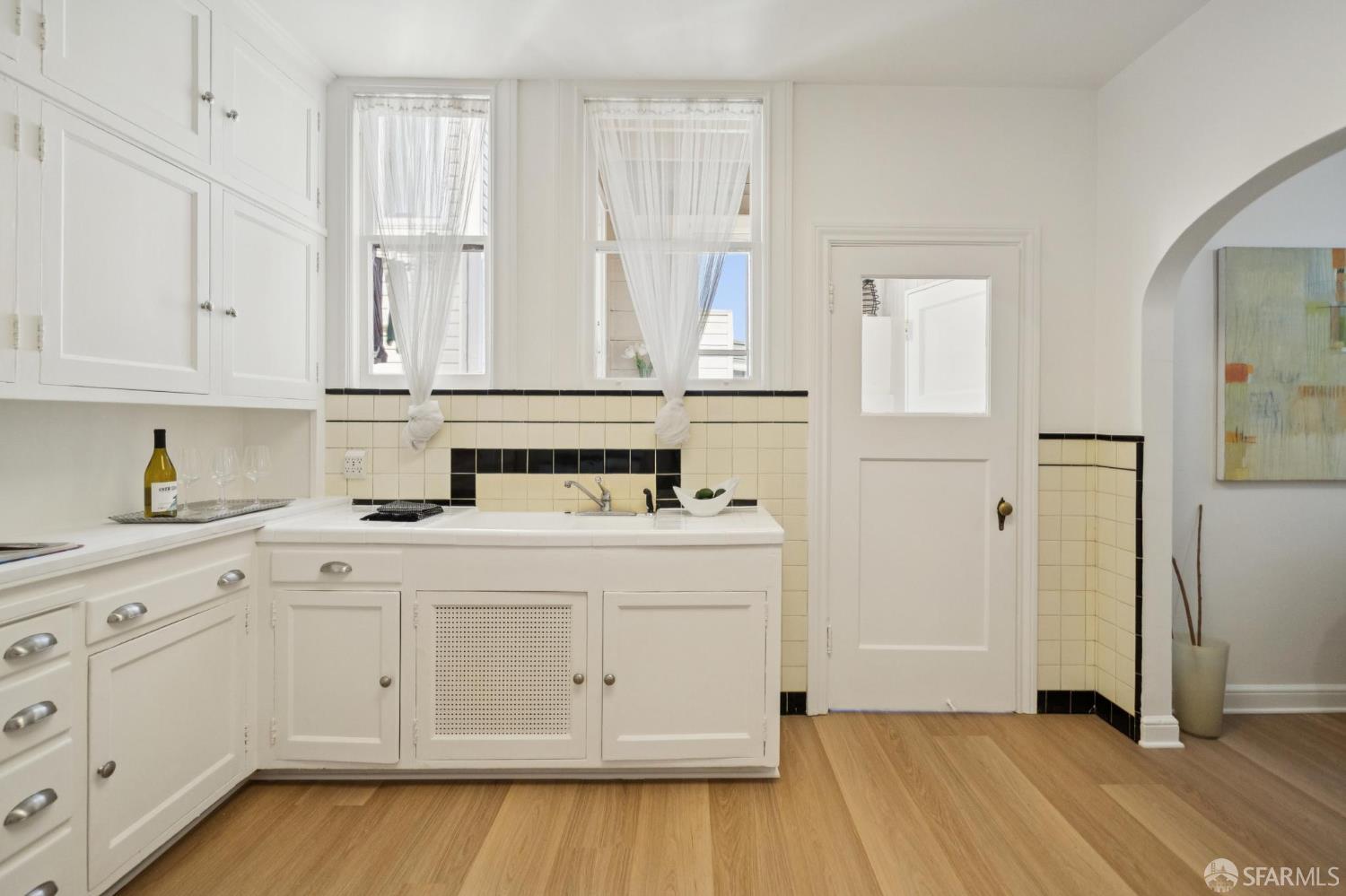 Detail Gallery Image 13 of 22 For 1063 Sanchez St, San Francisco,  CA 94114 - – Beds | – Baths