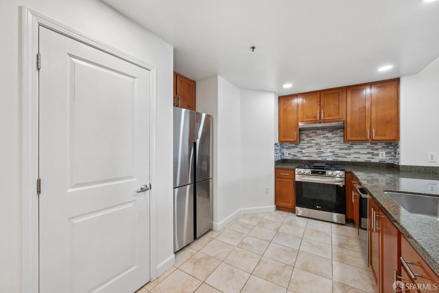 Detail Gallery Image 20 of 53 For 423 7th St #303,  Oakland,  CA 94607 - 2 Beds | 1 Baths