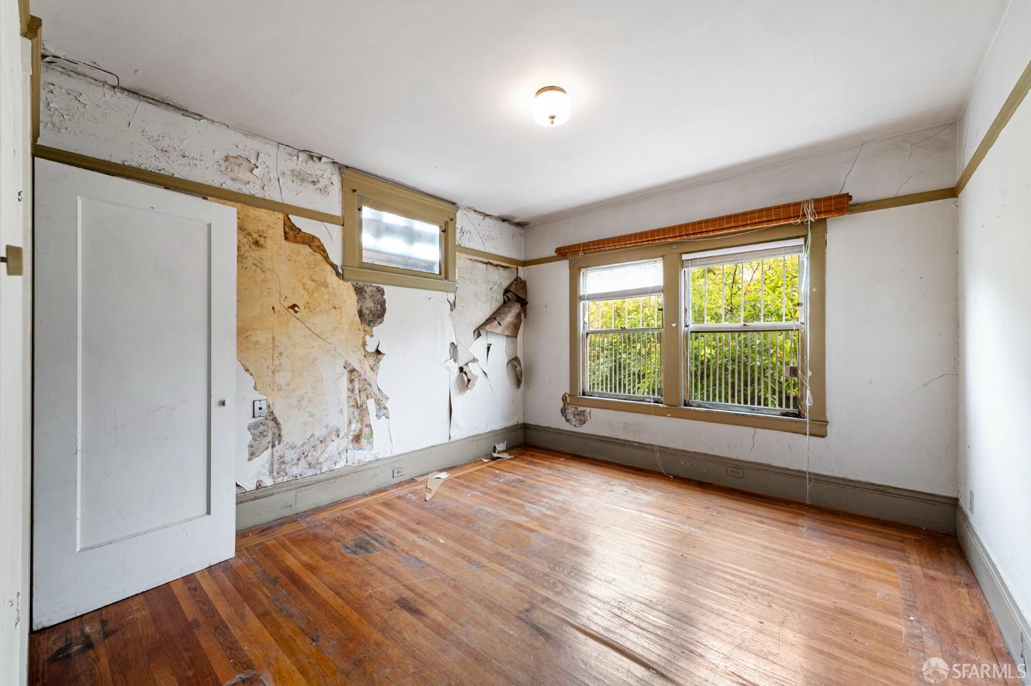 Detail Gallery Image 15 of 28 For 715 Prague St, San Francisco,  CA 94112 - 2 Beds | 1 Baths
