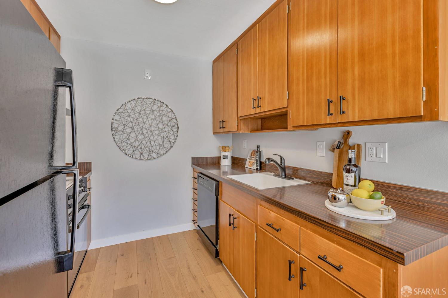 Detail Gallery Image 8 of 31 For 1734 Bay St #103,  San Francisco,  CA 94123 - 1 Beds | 1 Baths
