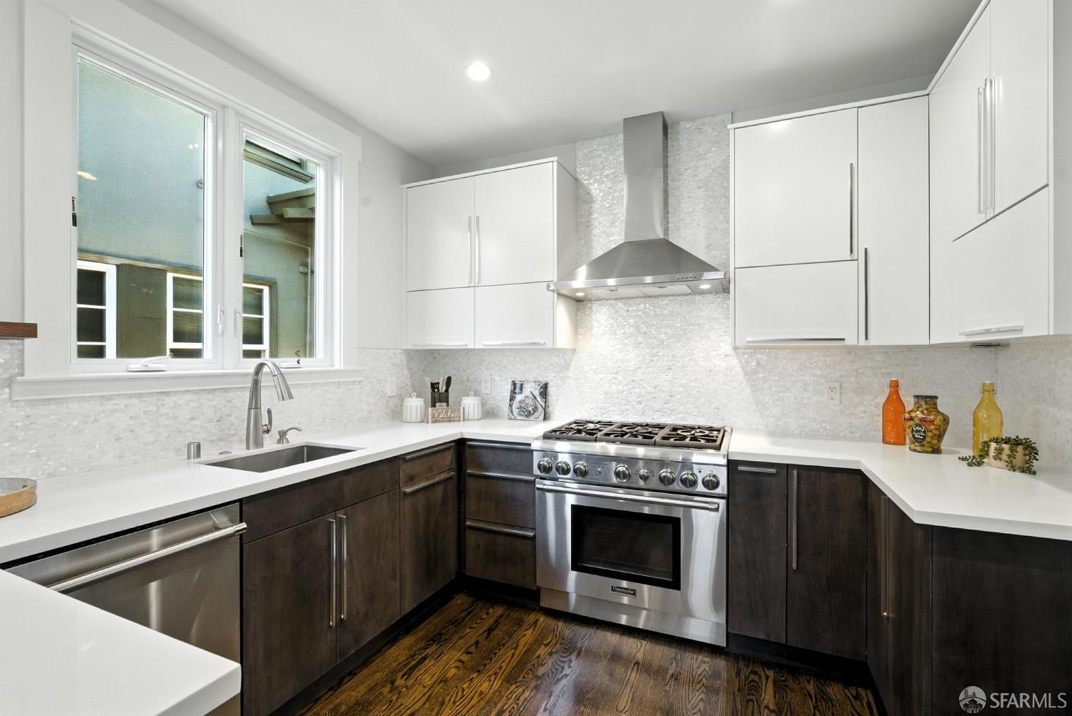 Detail Gallery Image 8 of 40 For 170 Eastwood Dr, San Francisco,  CA 94112 - 5 Beds | 3/1 Baths