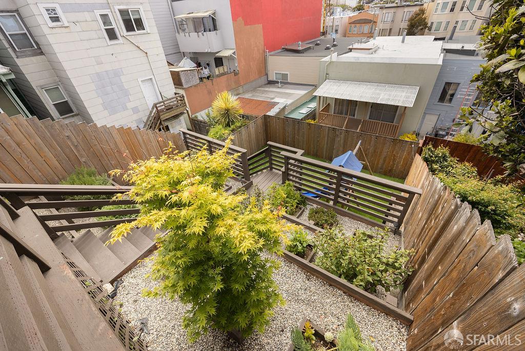 Detail Gallery Image 38 of 44 For 682 London St, San Francisco,  CA 94112 - 3 Beds | 2 Baths