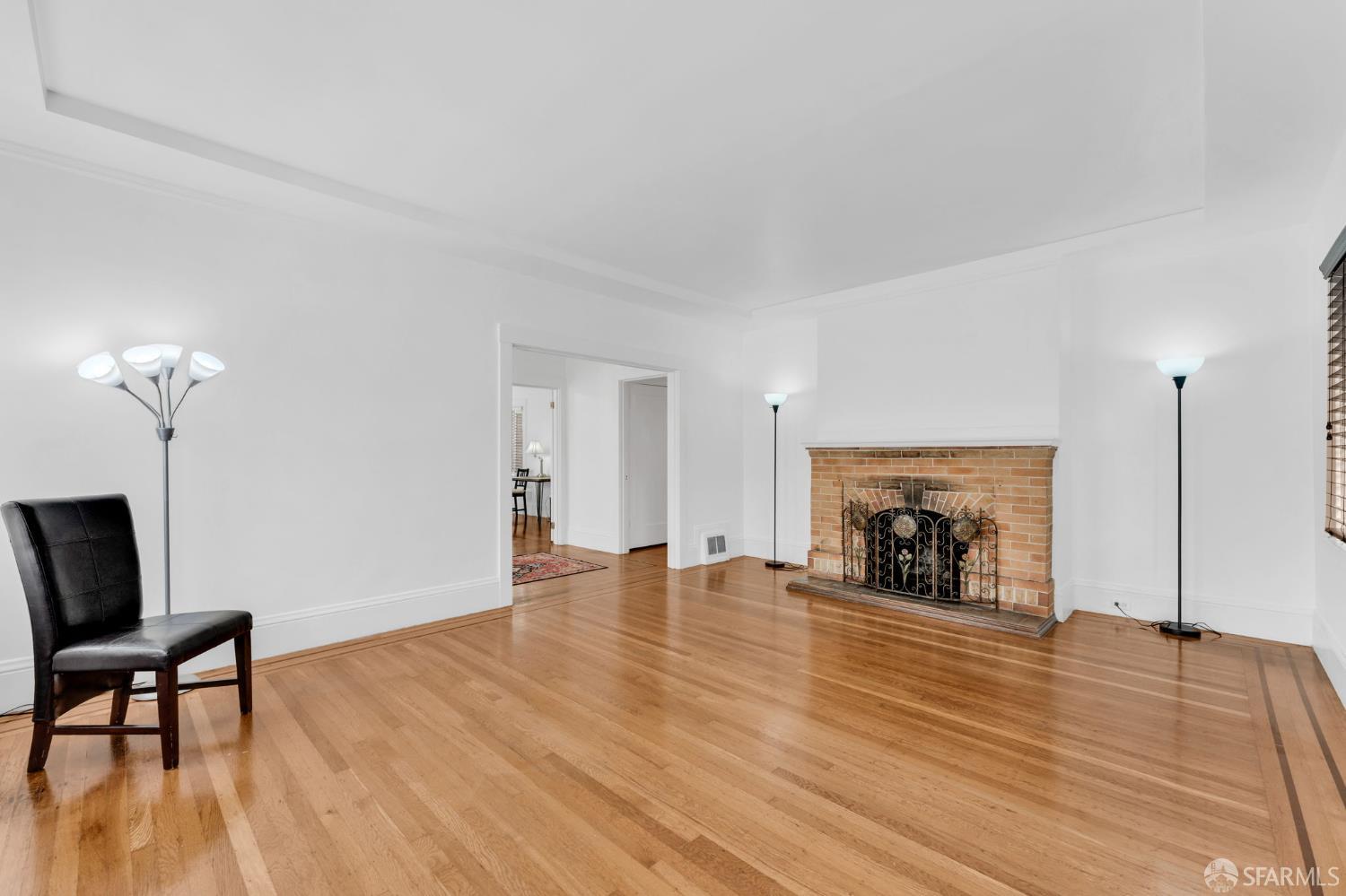 Detail Gallery Image 4 of 21 For 980 Holloway Ave, San Francisco,  CA 94132 - 2 Beds | 1 Baths