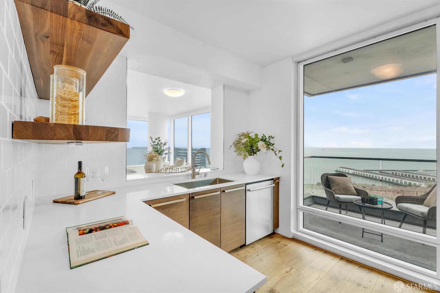 Detail Gallery Image 27 of 84 For 425 1st St #1902,  San Francisco,  CA 94105 - 2 Beds | 2 Baths