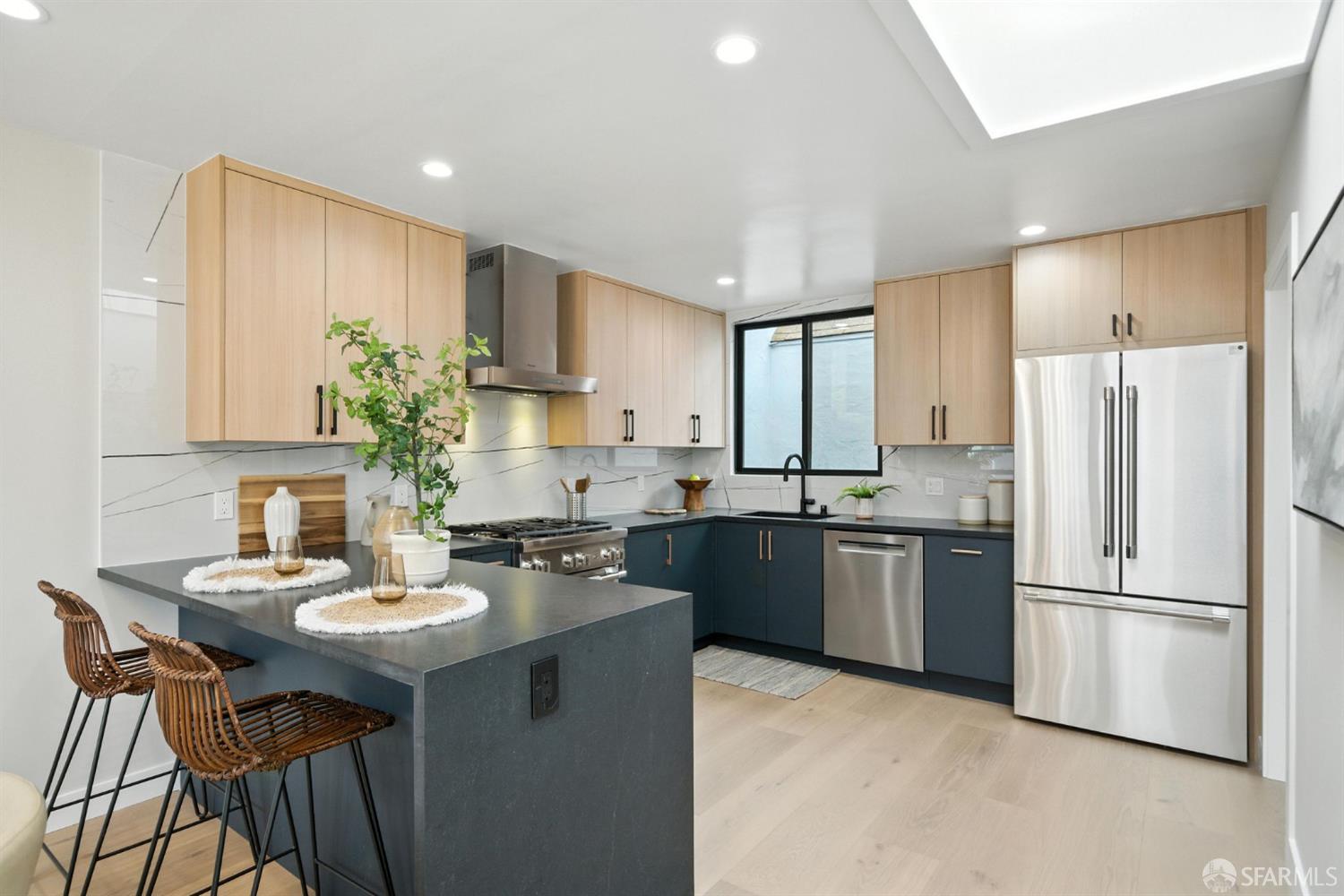 Detail Gallery Image 8 of 34 For 961 Teresita Blvd, San Francisco,  CA 94127 - 3 Beds | 3 Baths