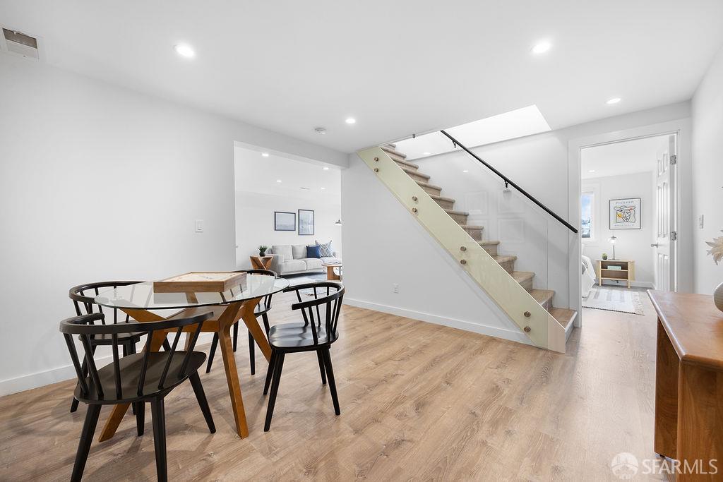 Detail Gallery Image 23 of 44 For 682 London St, San Francisco,  CA 94112 - 3 Beds | 2 Baths