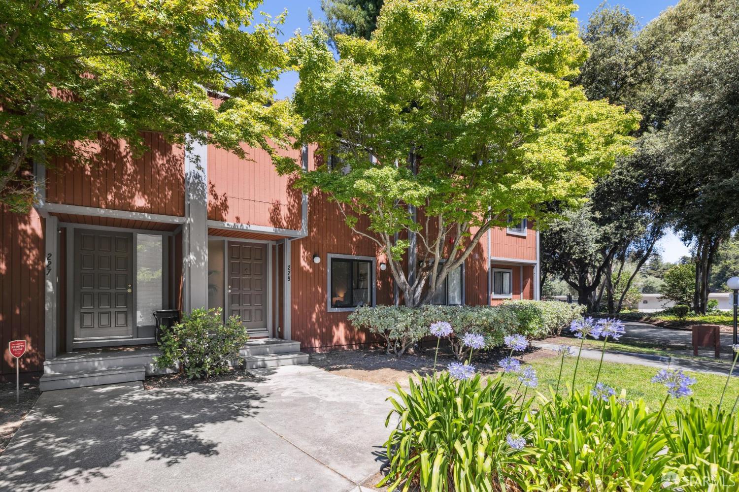 Detail Gallery Image 32 of 32 For 229 Cypress Point Dr, Mountain View,  CA 94043 - 2 Beds | 1/1 Baths
