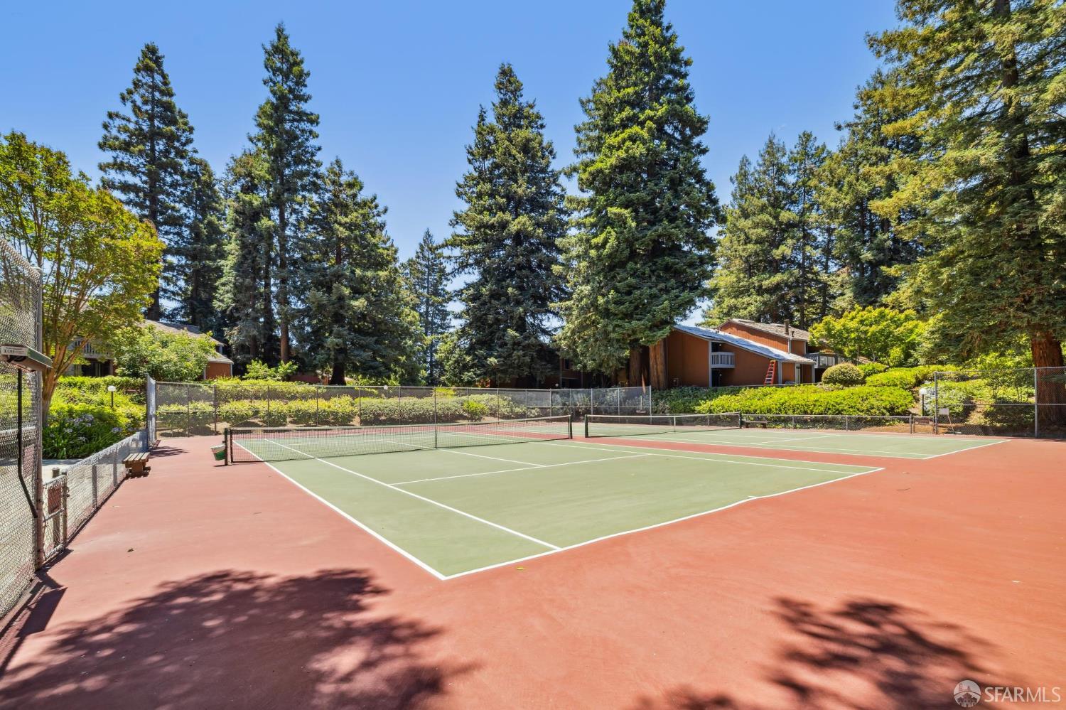 Detail Gallery Image 28 of 32 For 229 Cypress Point Dr, Mountain View,  CA 94043 - 2 Beds | 1/1 Baths