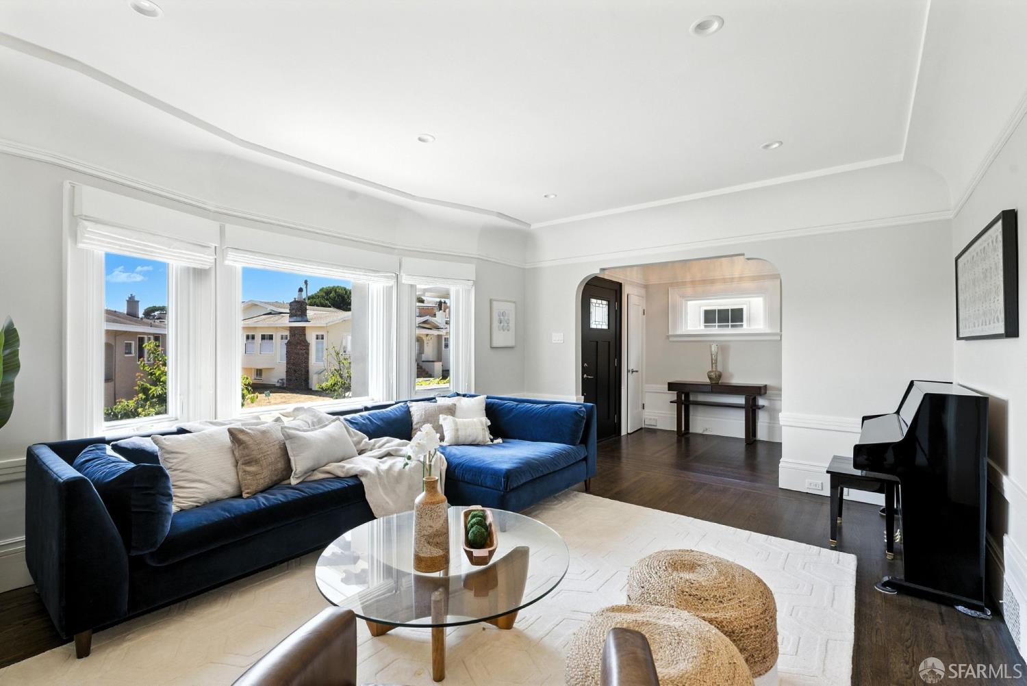 Detail Gallery Image 5 of 40 For 170 Eastwood Dr, San Francisco,  CA 94112 - 5 Beds | 3/1 Baths