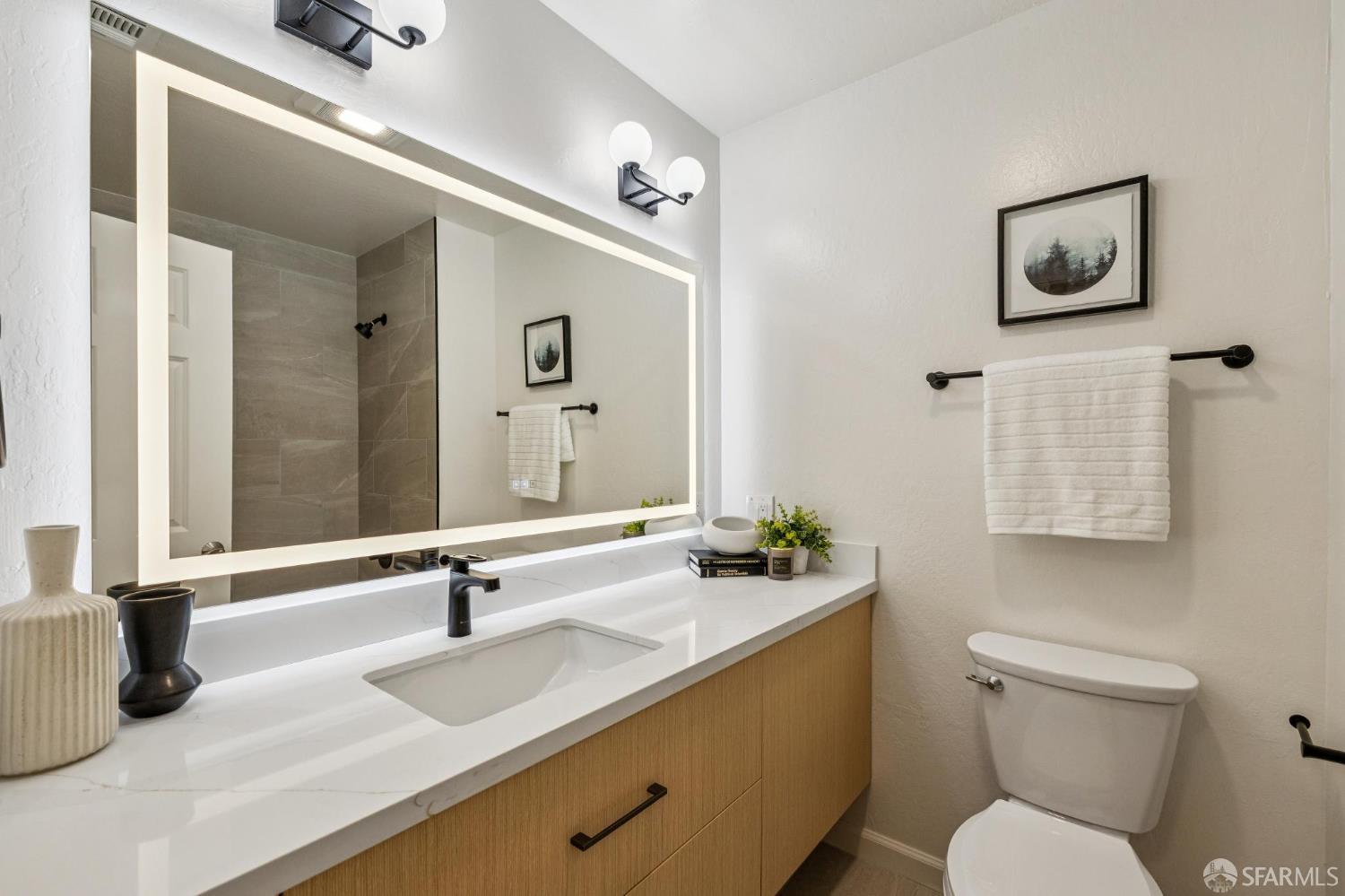 Detail Gallery Image 21 of 32 For 229 Cypress Point Dr, Mountain View,  CA 94043 - 2 Beds | 1/1 Baths