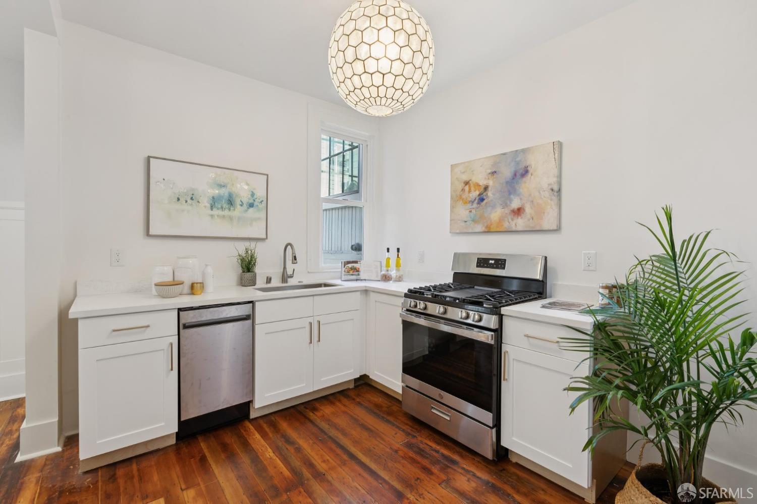 Detail Gallery Image 6 of 43 For 1030 Jackson St, San Francisco,  CA 94133 - – Beds | – Baths