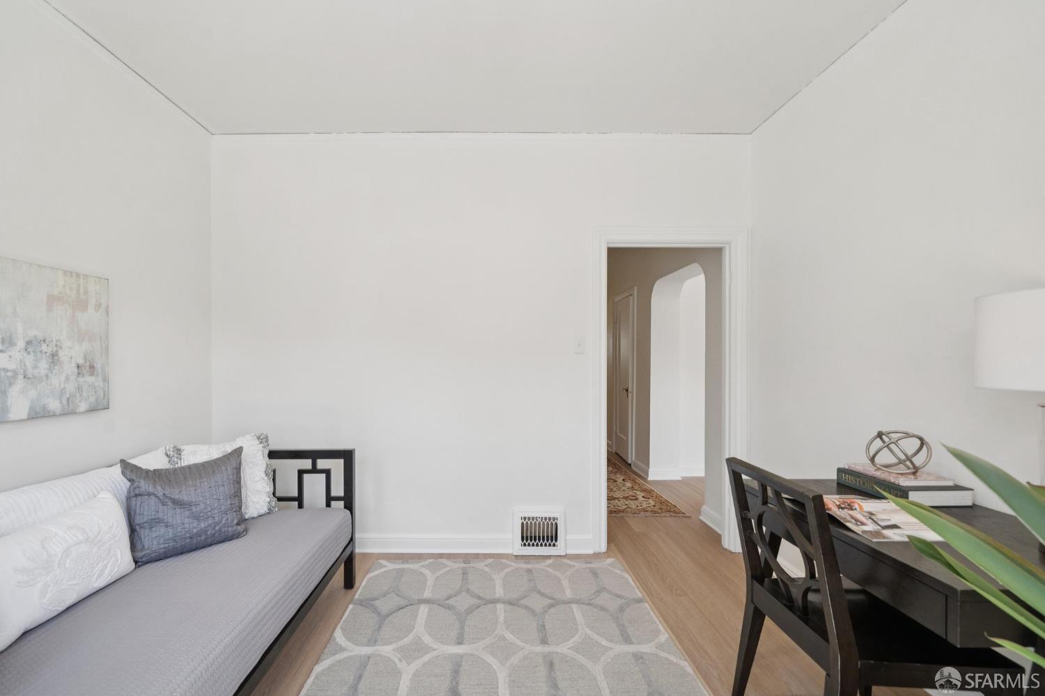 Detail Gallery Image 8 of 22 For 1063 Sanchez St, San Francisco,  CA 94114 - – Beds | – Baths