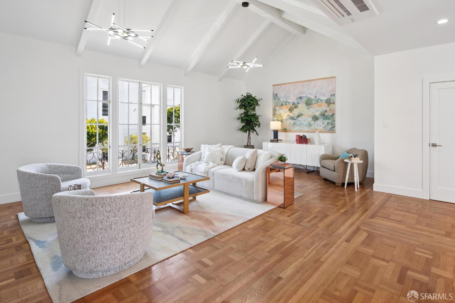 Photo #4: 425056887 Listing 