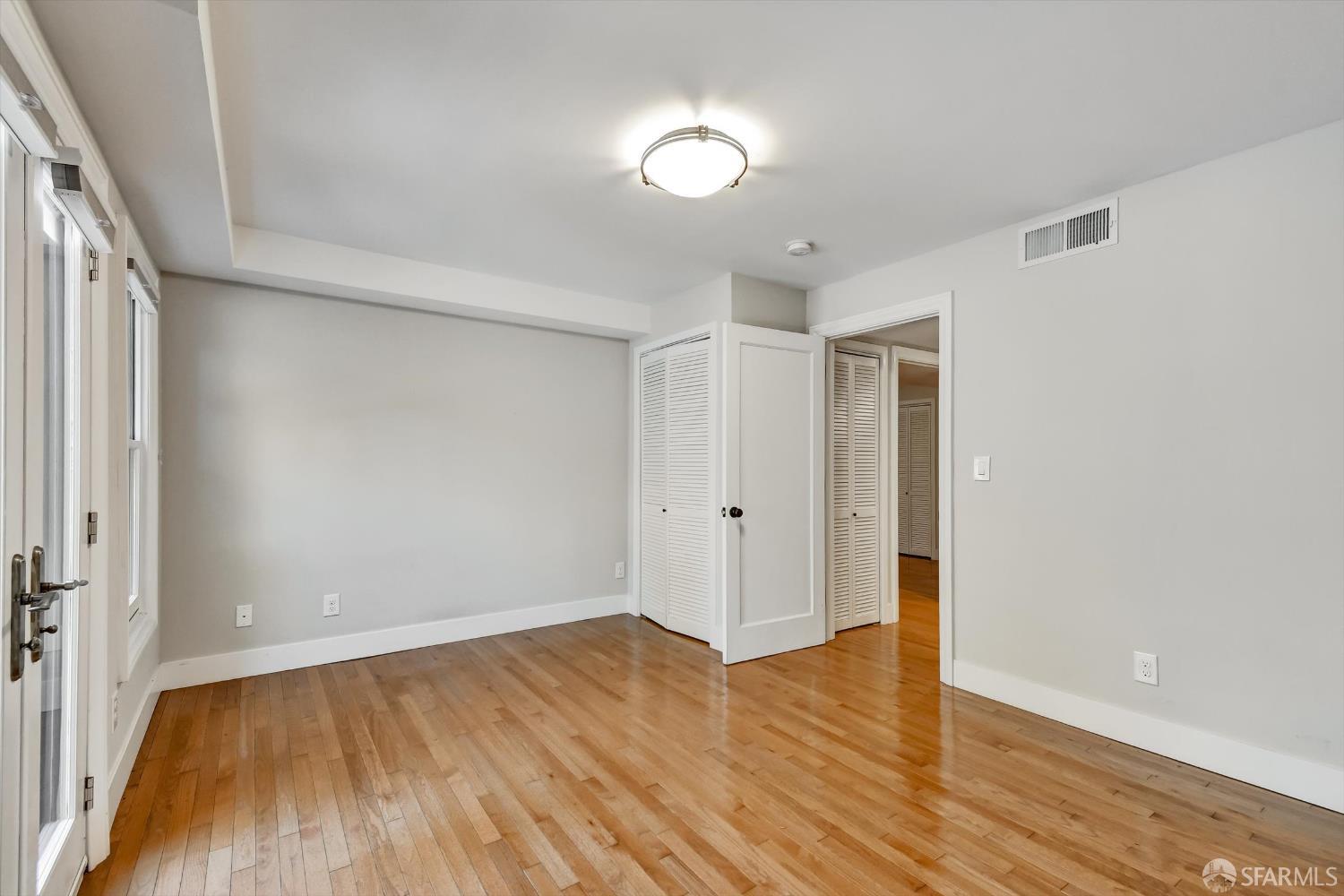 Detail Gallery Image 15 of 55 For 1258 York St, San Francisco,  CA 94110 - 3 Beds | 2/1 Baths