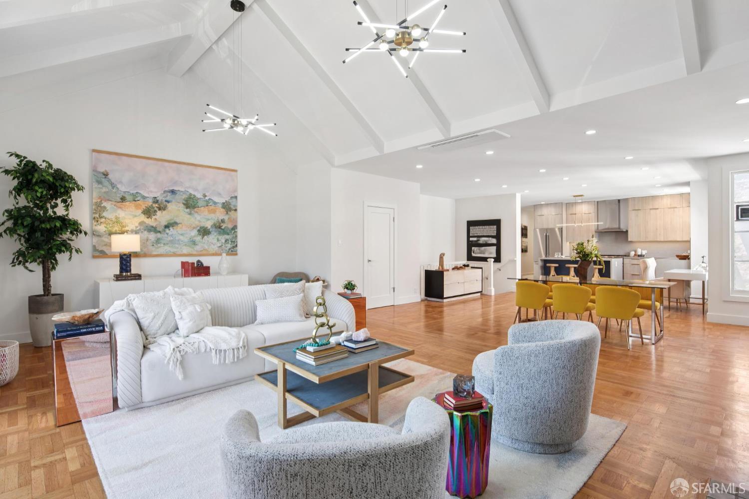 Photo #2: 425056887 Listing 