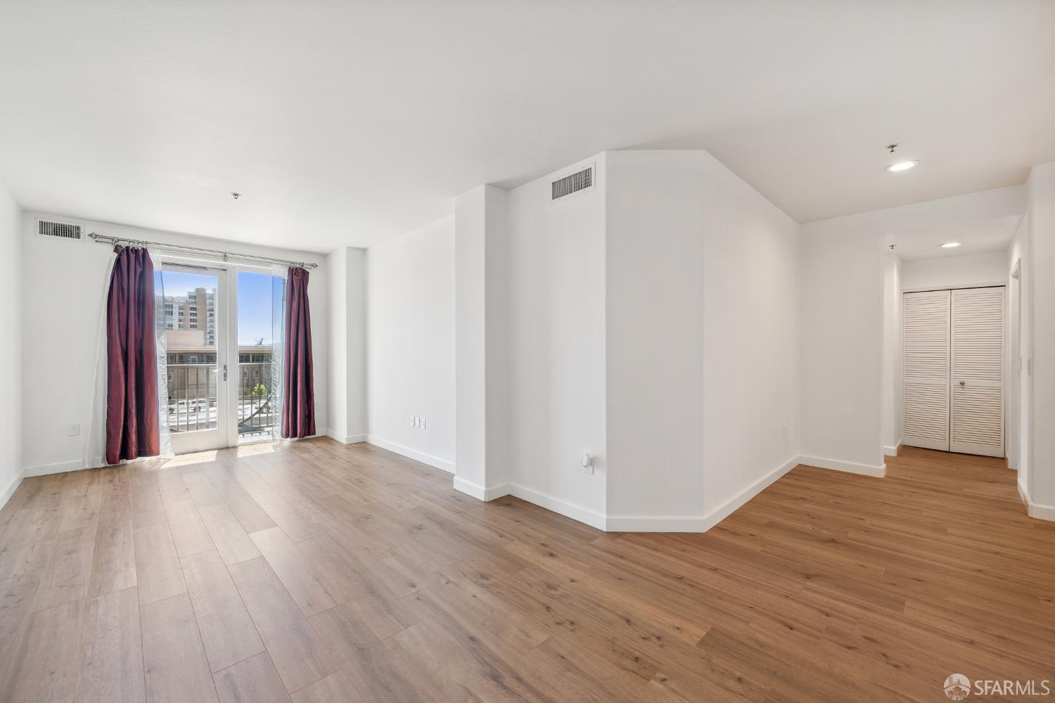 Detail Gallery Image 10 of 53 For 423 7th St #303,  Oakland,  CA 94607 - 2 Beds | 1 Baths