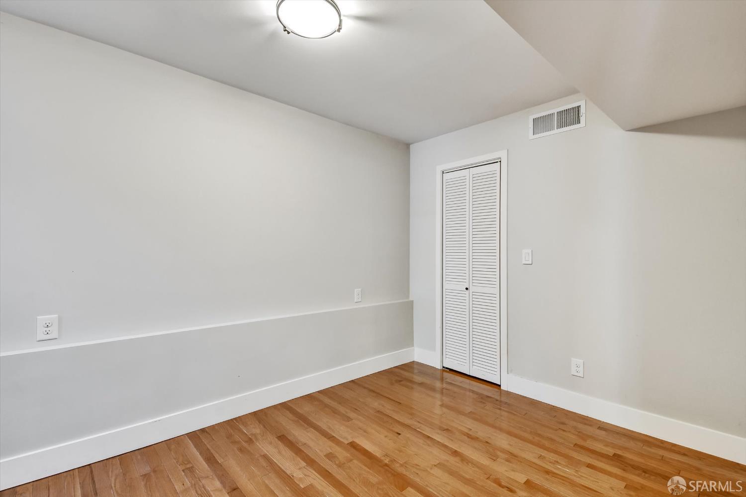 Detail Gallery Image 7 of 55 For 1258 York St, San Francisco,  CA 94110 - 3 Beds | 2/1 Baths