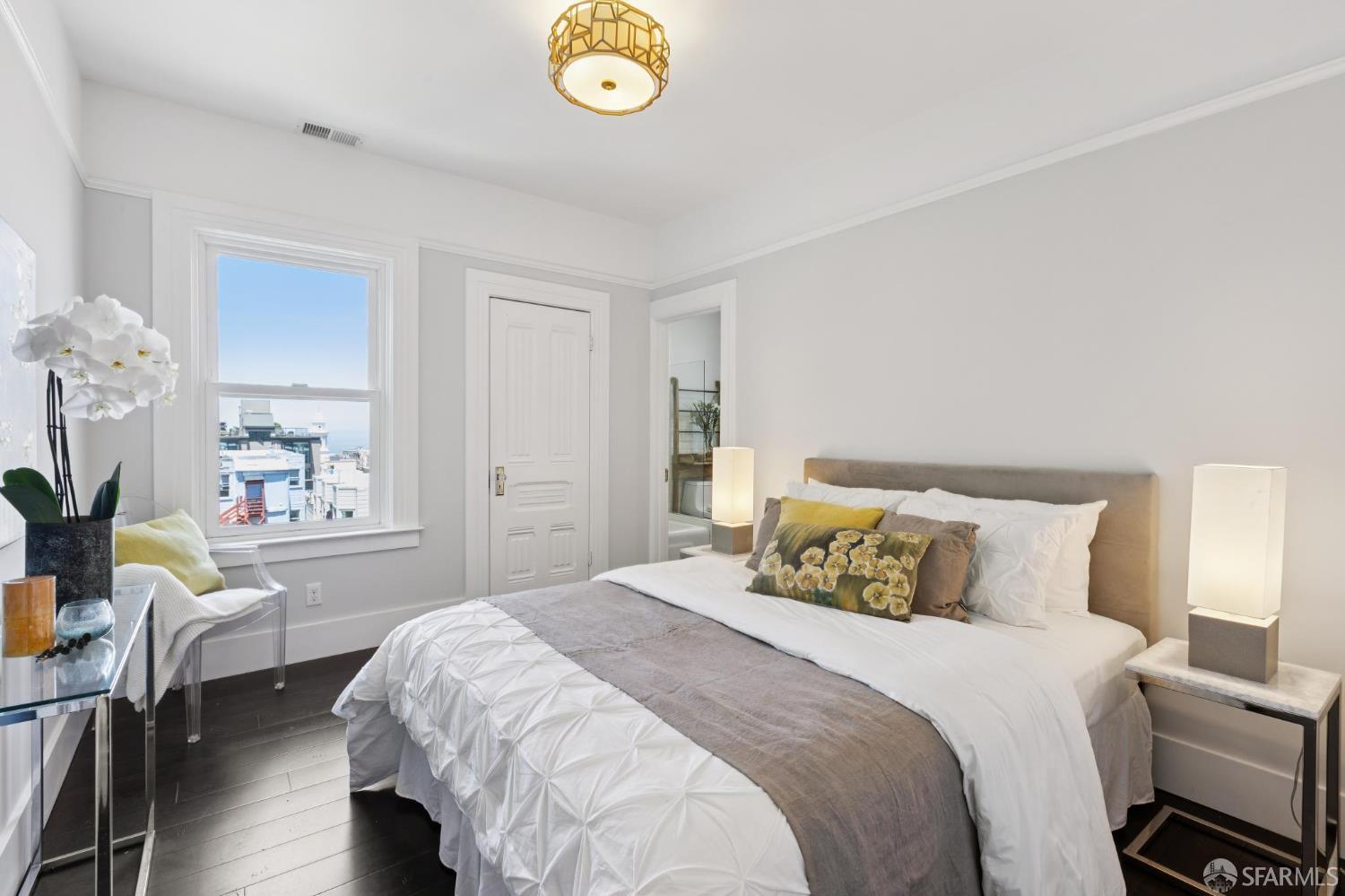 Detail Gallery Image 11 of 43 For 1030 Jackson St, San Francisco,  CA 94133 - – Beds | – Baths