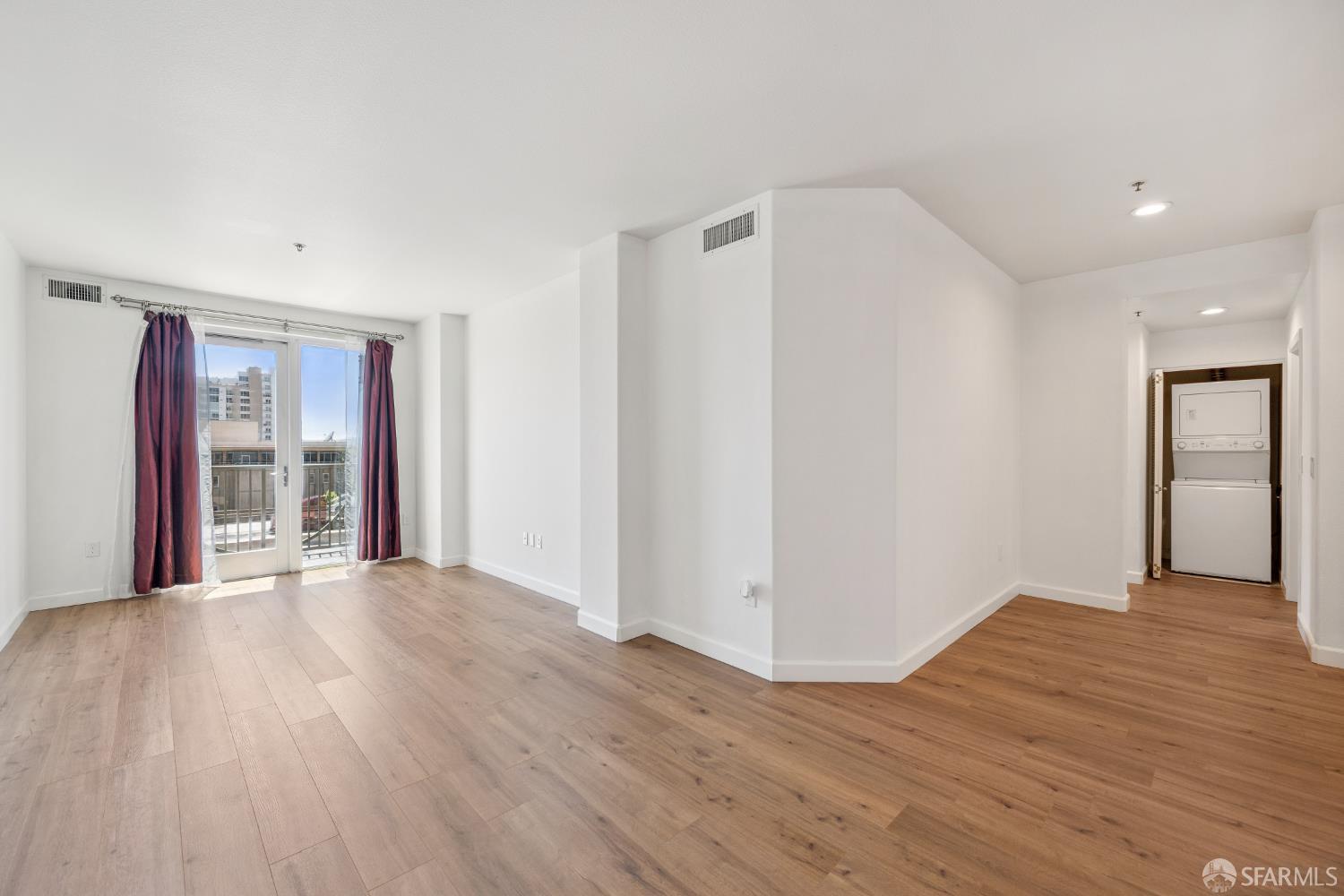 Detail Gallery Image 11 of 53 For 423 7th St #303,  Oakland,  CA 94607 - 2 Beds | 1 Baths
