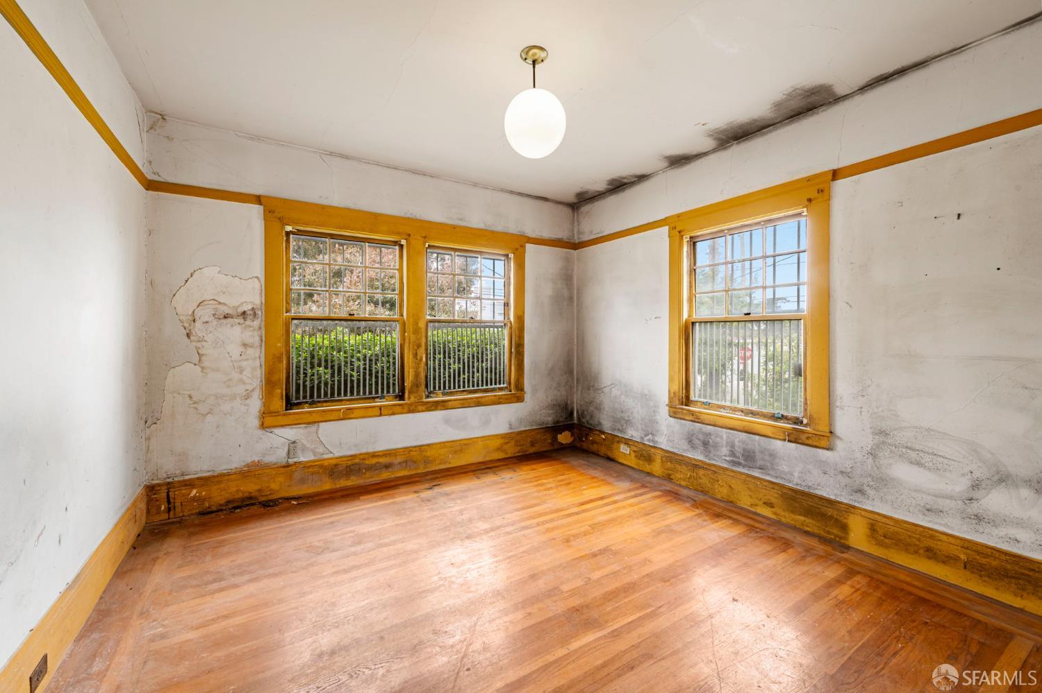 Detail Gallery Image 18 of 28 For 715 Prague St, San Francisco,  CA 94112 - 2 Beds | 1 Baths