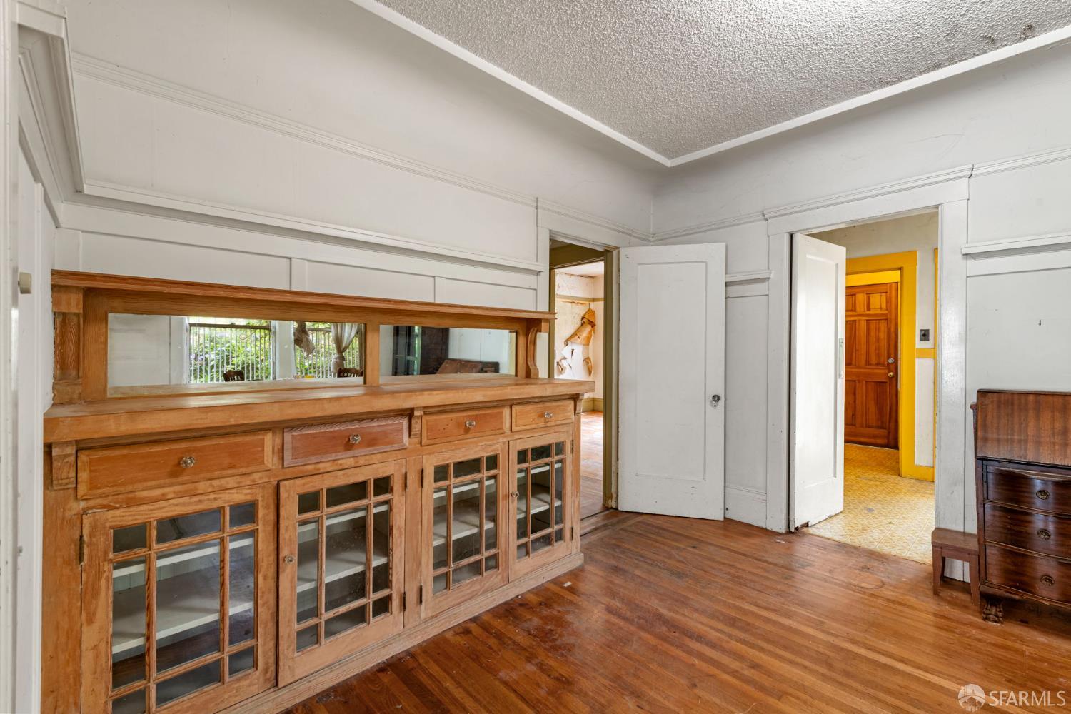 Detail Gallery Image 9 of 28 For 715 Prague St, San Francisco,  CA 94112 - 2 Beds | 1 Baths