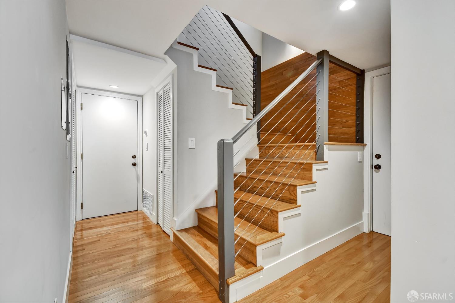 Detail Gallery Image 6 of 55 For 1258 York St, San Francisco,  CA 94110 - 3 Beds | 2/1 Baths