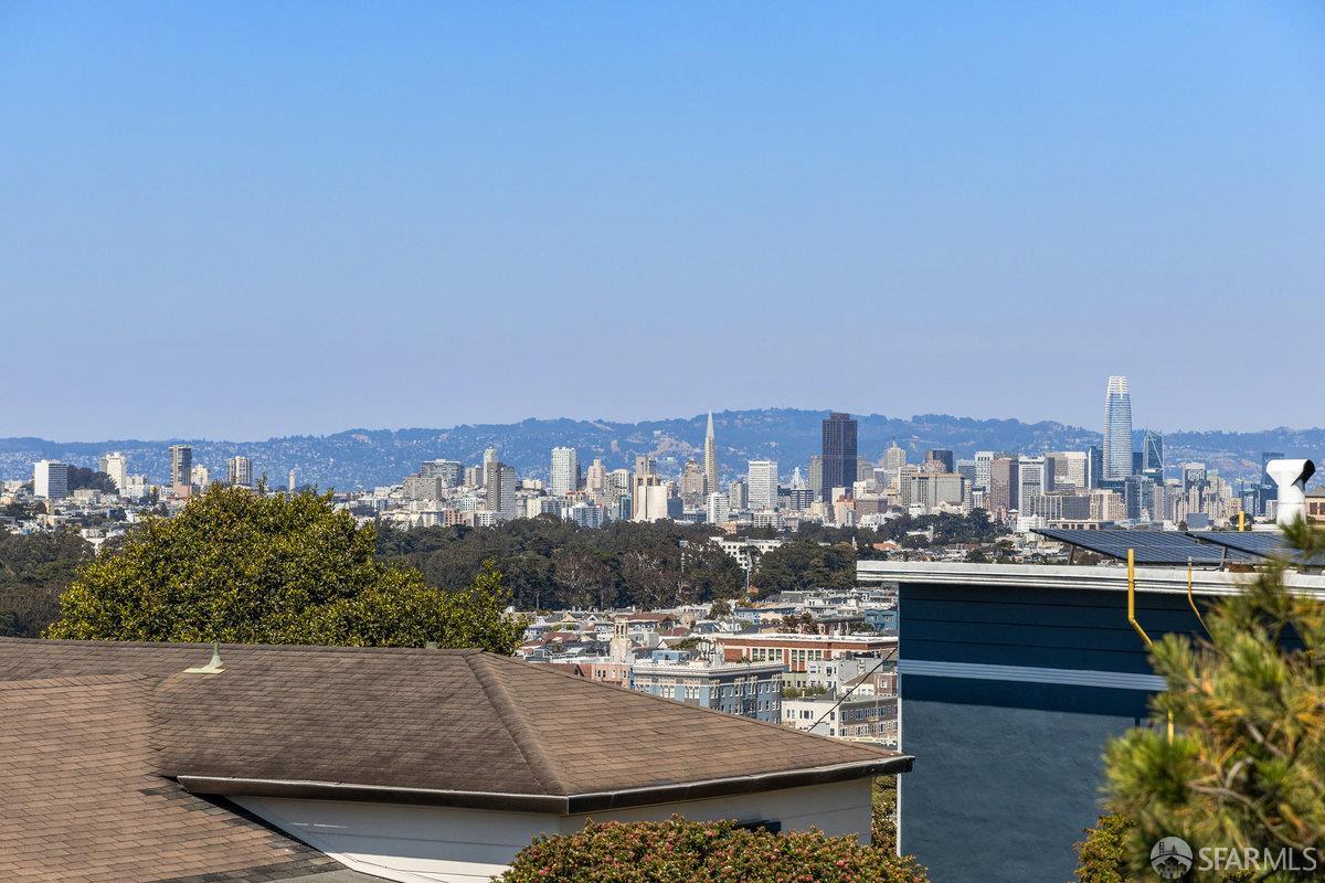 Detail Gallery Image 16 of 63 For 861 Lawton St, San Francisco,  CA 94122 - 3 Beds | 2/1 Baths