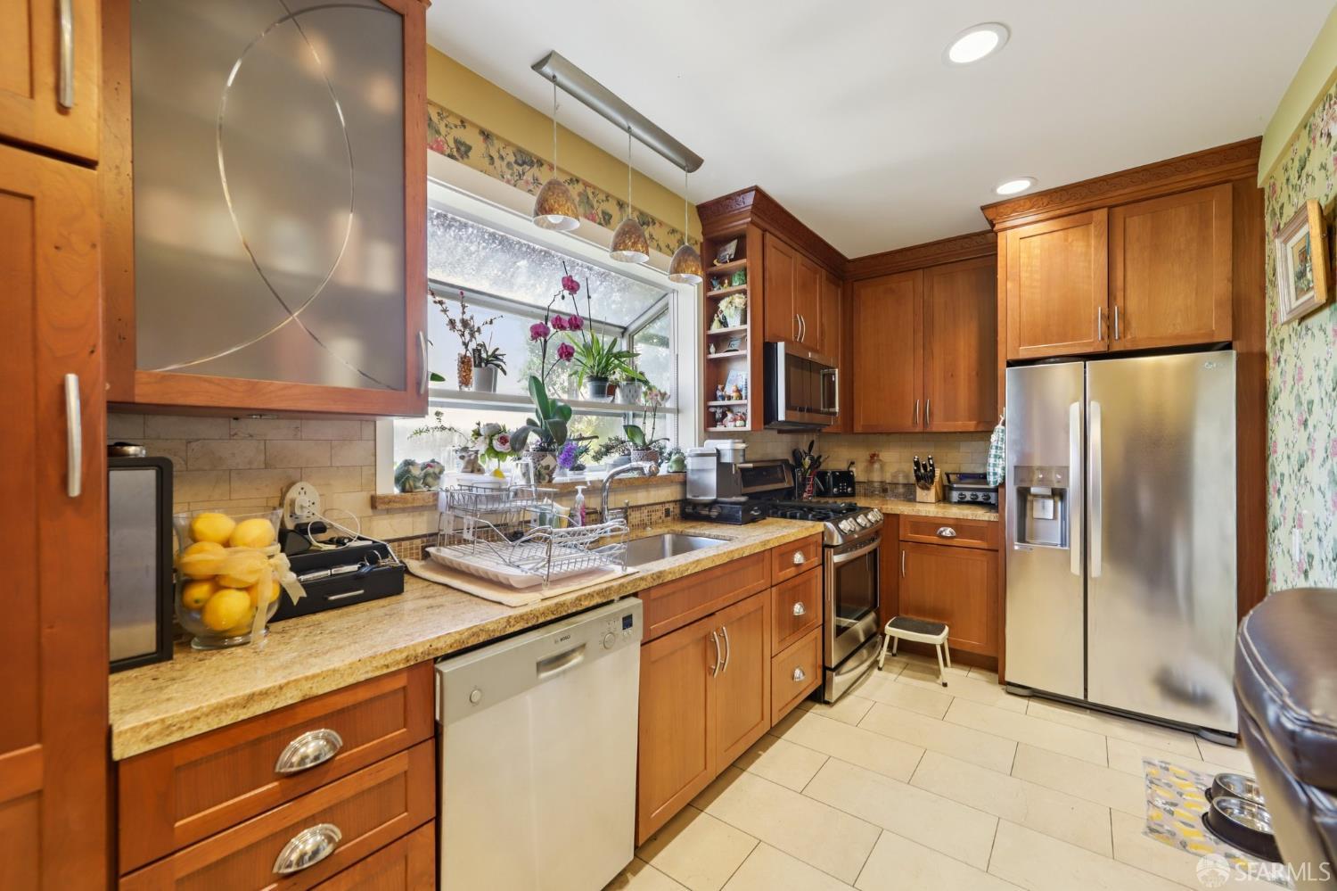 Detail Gallery Image 19 of 41 For 888 Portola Dr, San Francisco,  CA 94127 - 3 Beds | 2 Baths