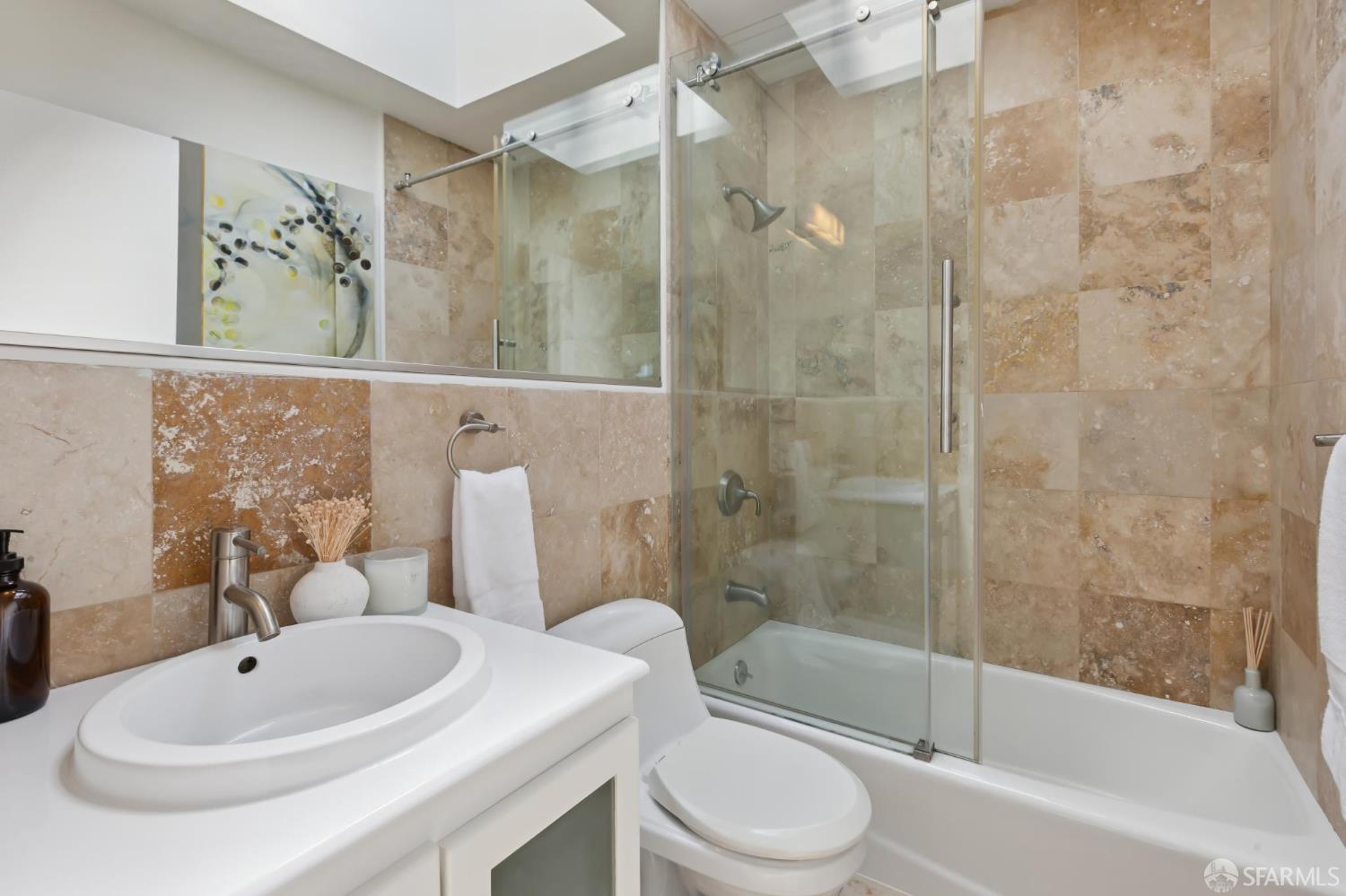 Detail Gallery Image 14 of 29 For 965 Alvarado St #5,  San Francisco,  CA 94114 - 1 Beds | 1 Baths