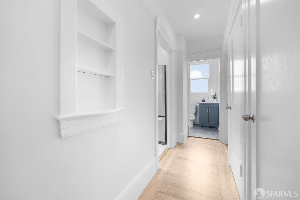 Detail Gallery Image 15 of 44 For 682 London St, San Francisco,  CA 94112 - 3 Beds | 2 Baths
