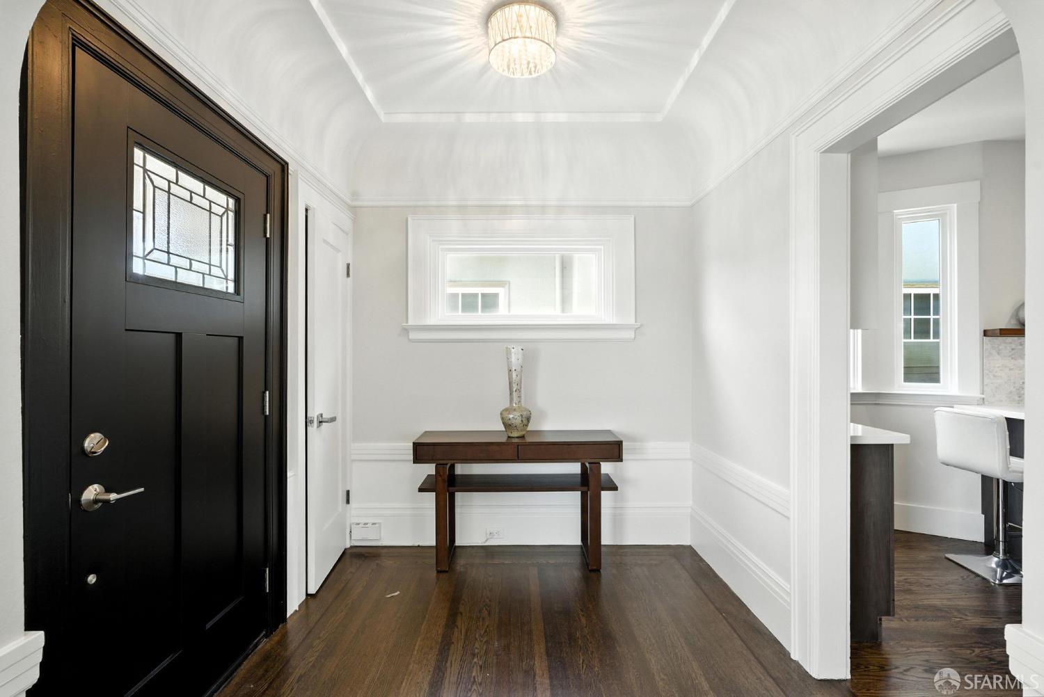 Detail Gallery Image 3 of 40 For 170 Eastwood Dr, San Francisco,  CA 94112 - 5 Beds | 3/1 Baths