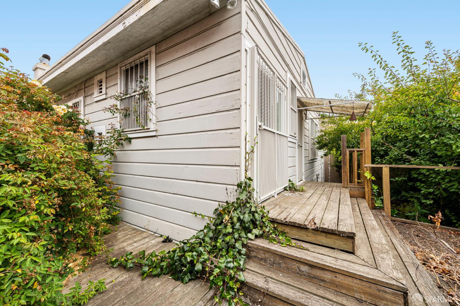 Detail Gallery Image 22 of 28 For 715 Prague St, San Francisco,  CA 94112 - 2 Beds | 1 Baths