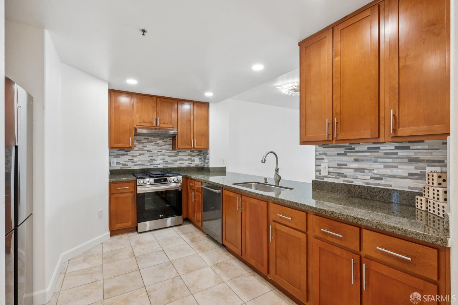 Detail Gallery Image 19 of 53 For 423 7th St #303,  Oakland,  CA 94607 - 2 Beds | 1 Baths