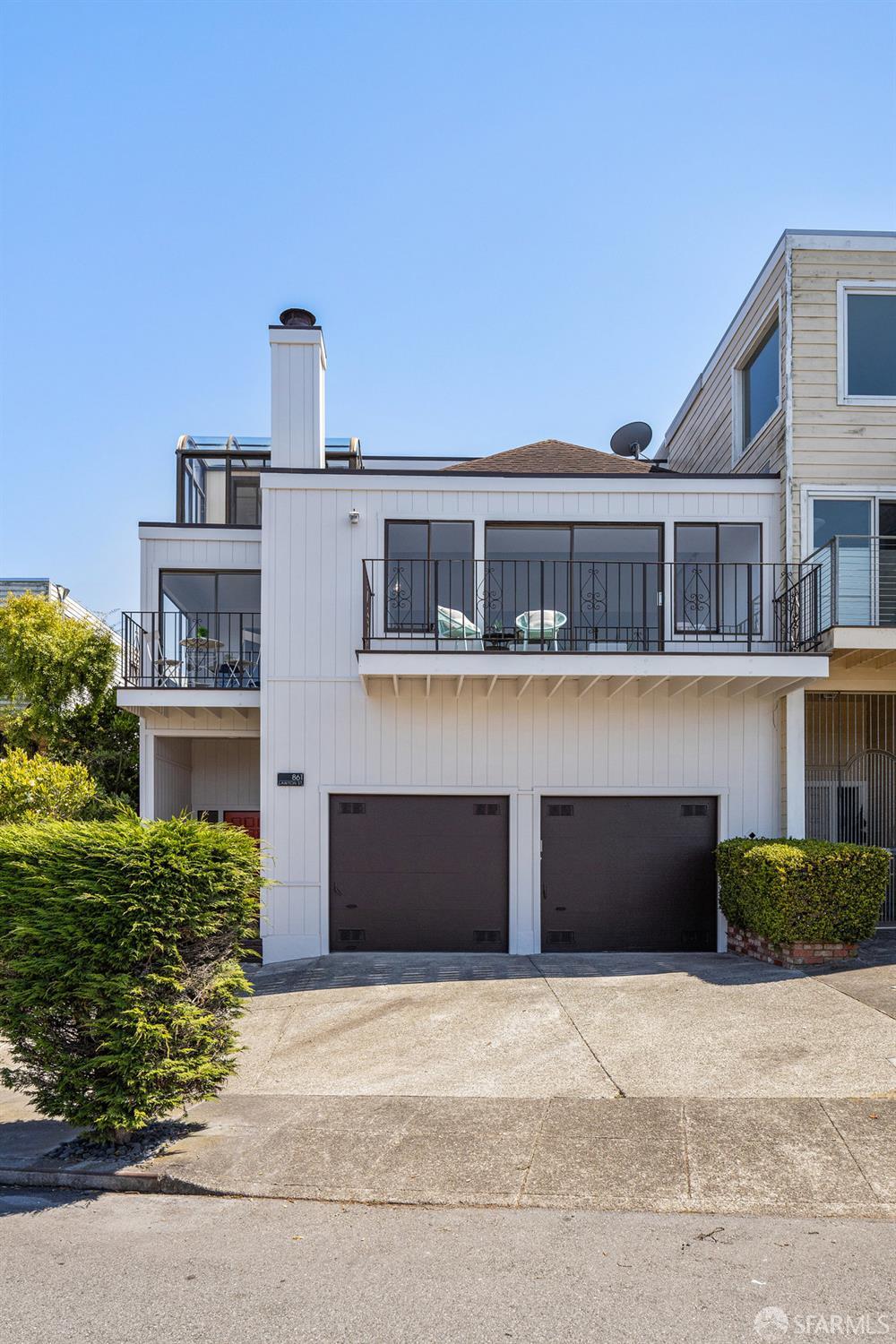 Detail Gallery Image 4 of 63 For 861 Lawton St, San Francisco,  CA 94122 - 3 Beds | 2/1 Baths