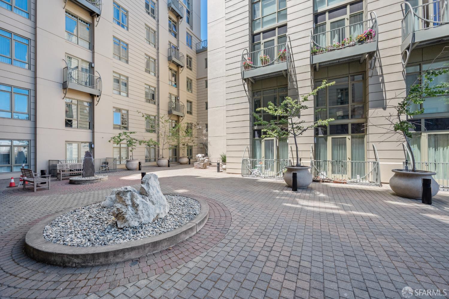 Detail Gallery Image 51 of 53 For 423 7th St #303,  Oakland,  CA 94607 - 2 Beds | 1 Baths