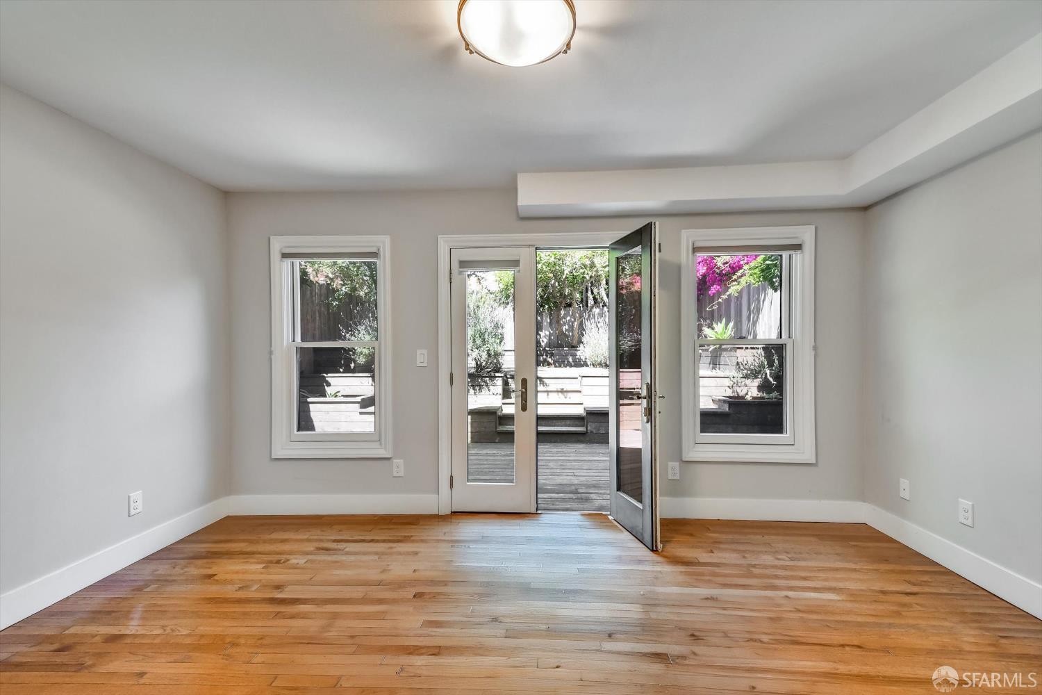 Detail Gallery Image 13 of 55 For 1258 York St, San Francisco,  CA 94110 - 3 Beds | 2/1 Baths
