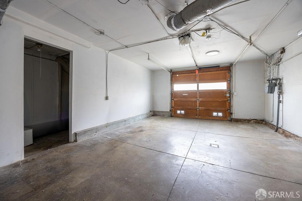Detail Gallery Image 42 of 44 For 682 London St, San Francisco,  CA 94112 - 3 Beds | 2 Baths